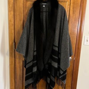 Mitchies wool cape with genuine fox fur trim